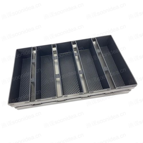 Baking pans of various models